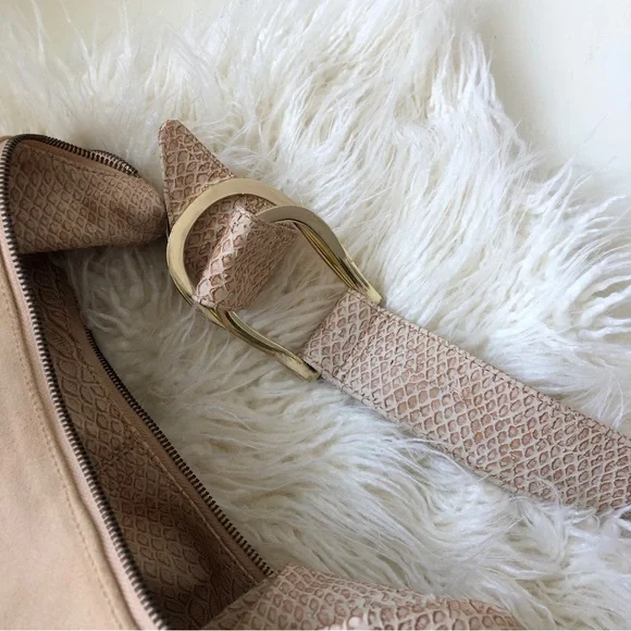 Banana Republic Snakeskin Embossed Leather Boho Crossbody Purse Handbag - Picture 14 of 16